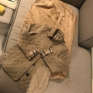 Burberry quilted Jacket